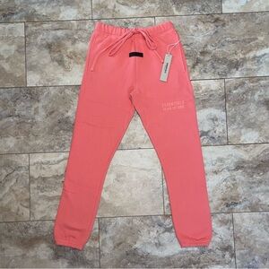 Fear of God Essentials Sweatpant Coral Size XS